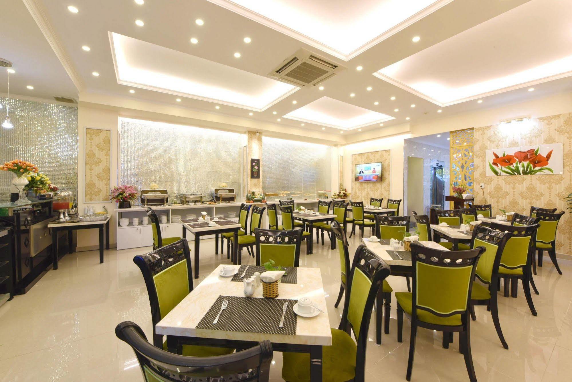 Ruby Saigon Hotel - Le Thanh Ton Ho-Chi-Minh-Stadt Exterior foto
